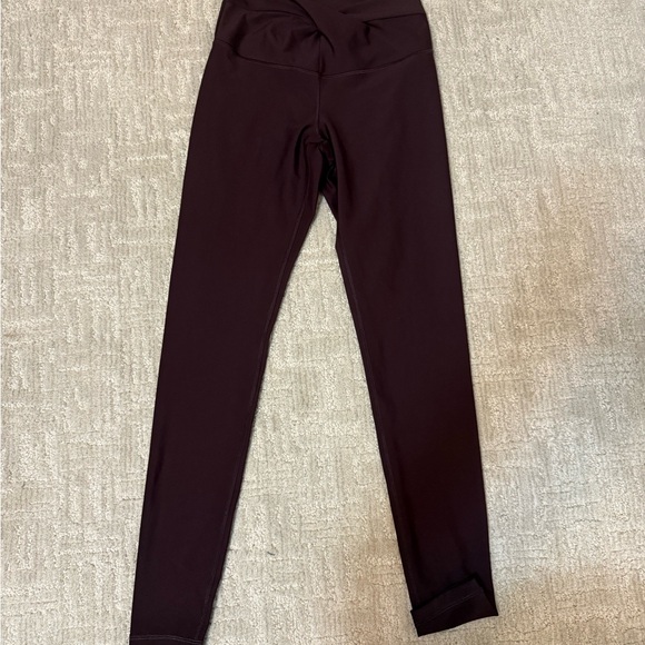 Old Navy Pants - Old Navy Active High-Rise Leggings in Deep Purple